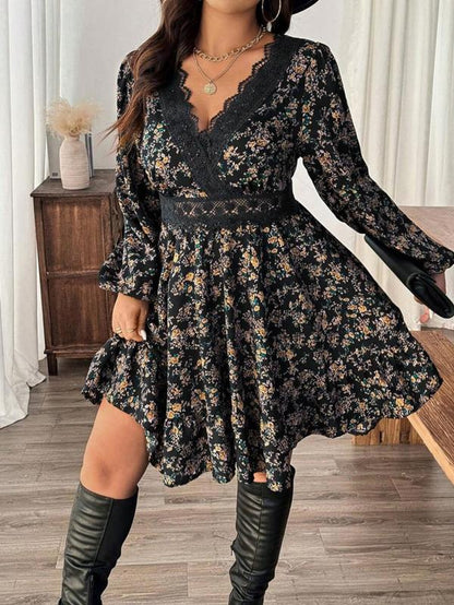 Plus Size Women'S Floral Lace Patchwork V Neck Dress, Casual Slim Fit Long Sleeve Dress for Spring & Fall Seasons, Casual Wear